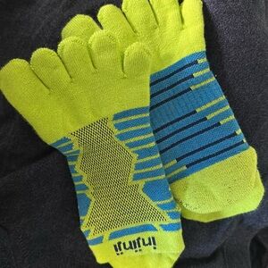 Injinji womens toe socks used once